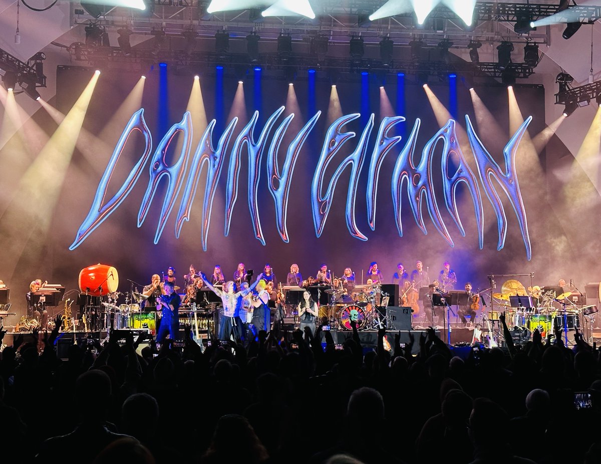 Last night was so amazing! Thank you all for being there and sharing it with me. Looking forward to another great night tonight!