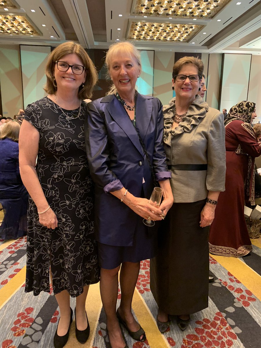 So honored to be with Deans Joan Shaver and Terri Weaver at the American Academy of Nursing @AAN_Nursing. @UICnursing deans number 7, 8, and 9!