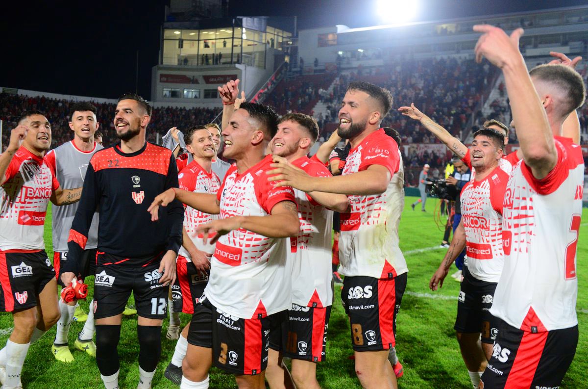 Llego el dia. Hoy arranca el reducido para Instituto. 

Vamos nosotros, vamos equipo. Con las mismas ganas, ilusión y union que tanto los caracterizo este año.

ESTAMOS CON USTEDES A MUERTE 👊🏼