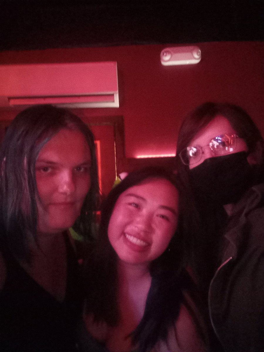 Last night with @Ali_Morikawa and Belinda. Fun times https://t.co/304CD0mmZT