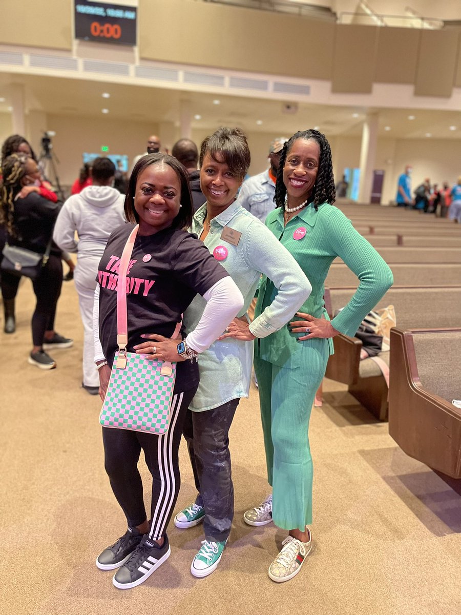 TheLadyKimLee's tweet photo. 2day @AKA_BPO participated in #GETFIREDUP🔥 to encourage others to GET OUT &amp; EARLY VOTE🗳 @FrankScottJr @JonesForAR 
#AKA #AKA1908 #SoaringWithAKA 
#soartothepolls #wearesouthcentral #betapiomega
#vote https://t.co/V3MEvdFBfA