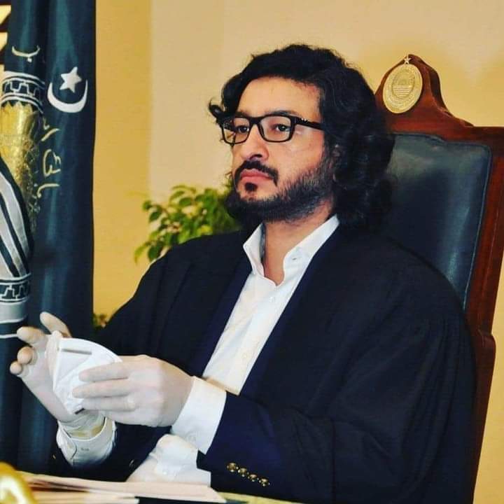 Mujeebbuzdar5's tweet photo. میں سابق ڈپٹی اسپیکر پنجاب اسمبلی  سردار دوست محمد خان مزاری کی گرفتاری کی  مذمت کرتا ھوں بوکھلاھٹ کا شکار  پنجاب حکومت انتقام لینا بند کرے https://t.co/oRdch79Gy5