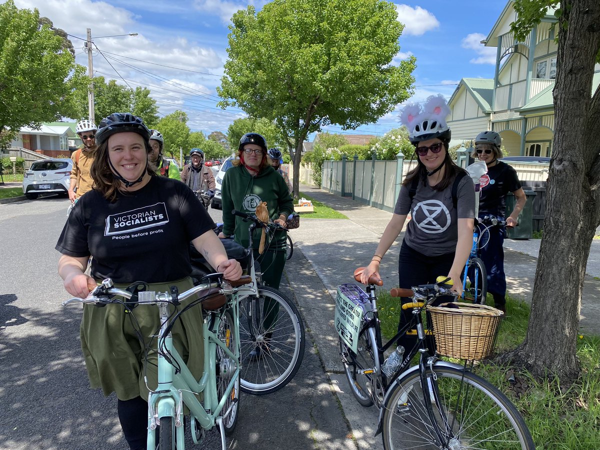 Greater Glider Riders out in Northcote today making visible the issue of ongoing native forest logging. We were thrilled to be joined by Northcote candidates @CampbellGomeGrn, @KathLarkin, and Tim Oseckas (@animaljusticeAU) Labor’s Kat Theophanous ignored our invite