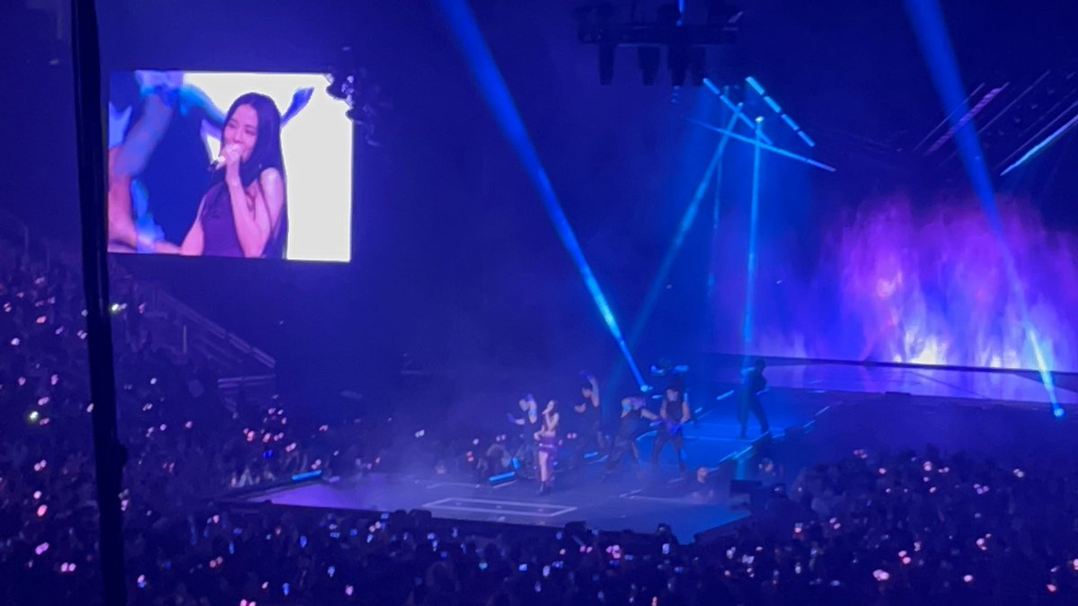 chelseacas22's tweet photo. chaelisa never fought everyone, they got along ALL through the concert &amp;&amp; this was the best concert ever! 10/10 BLACKPINK PAVED THE WAVE. 
#BLACKPINK_WORLDTOUR #chaelisa #blackpink #BLACKPINKinHouston #BLACKPINKWorldTour2022 https://t.co/KZf0WisSeD