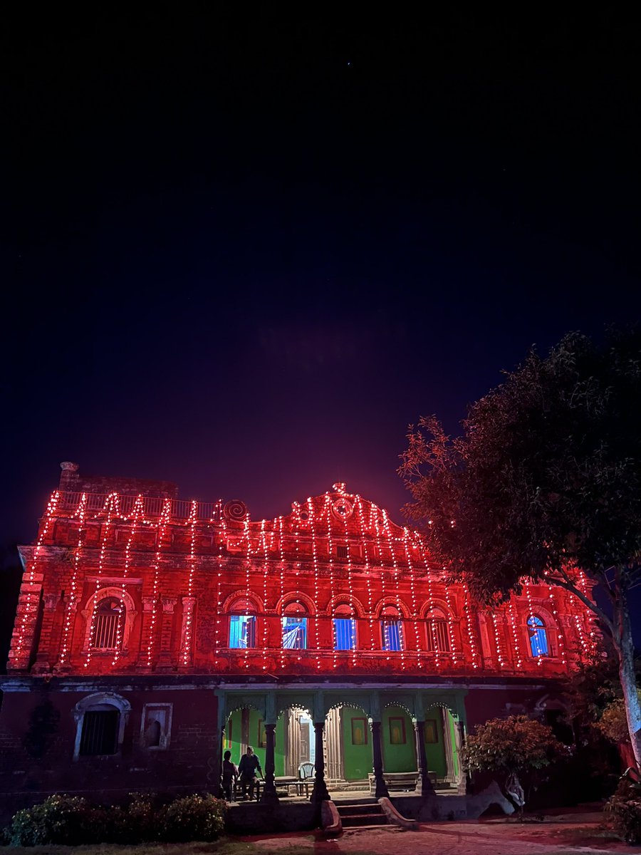 Abhishek_Apk's tweet image. After a long time came back to my childhood place. Mera Gaon, Mera Ghar ♥️
The stage has been set 🌸
#vintagehouse #haveli #buildin19cen
