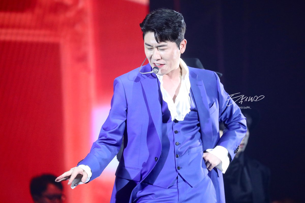 0513486_'s tweet photo. 221029 안동콘 #영탁 👑💙 https://t.co/sLbHs9HaMN