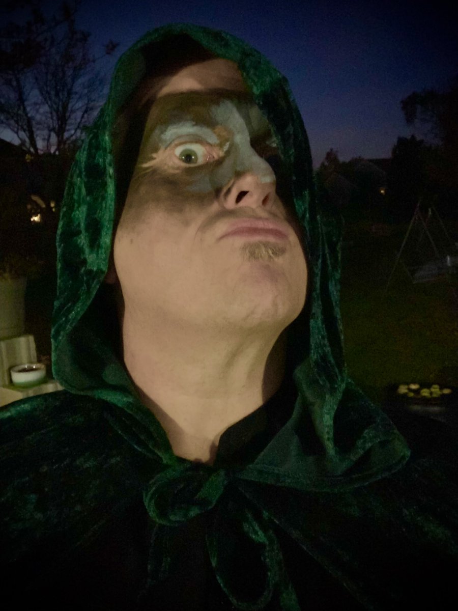 InRepair1's tweet image. I’m a mean, green mother from outer space and I’m bad. 🎃