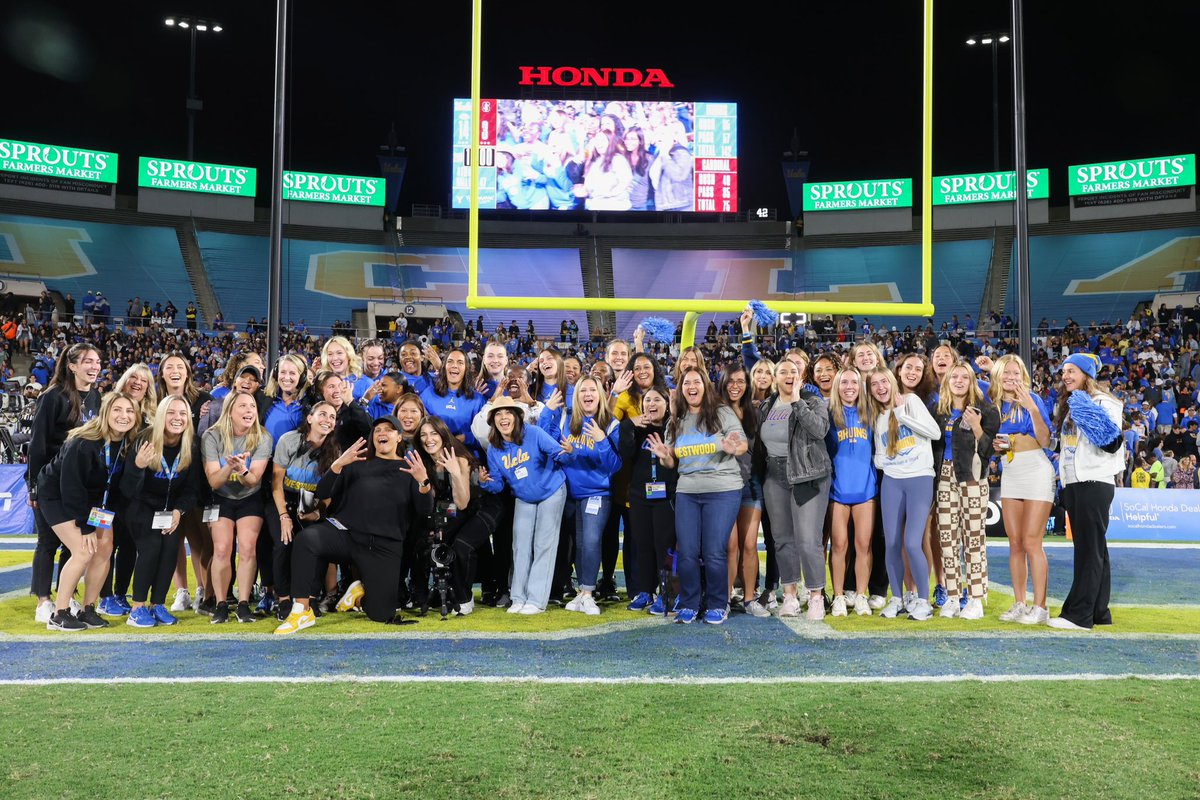 Honoring our Women of Westwood for the #TitleIX50 celebration! 
💙 🎊 💛

#GoBruins