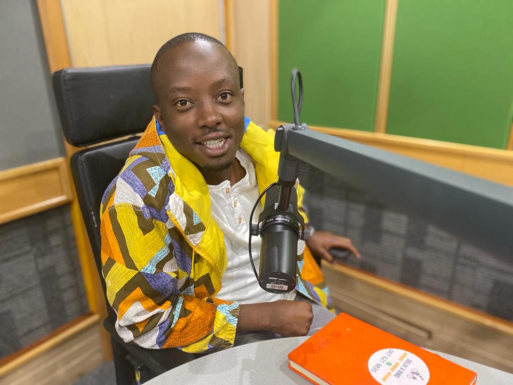 channelafrica1's tweet photo. [ON AIR] From one community to the other founder of Deliv A Ring, @KuliGemini instills order within the youth while making economical decisions within the community 

Tune into @channelafrica1 #TheOasis with @Ms_Ndikumana

Listen live: 🔗https://t.co/QZmr6Ziu5r 
@SABCNews https://t.co/3Pd6f1kY6k