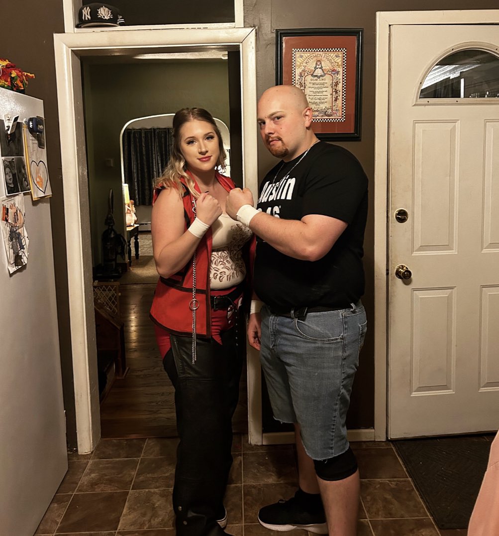 young_angierose's tweet photo. WWE Halloween party, had to dress as your favorite wrestler and of course I had to dress as the GOAT @ShawnMichaels  💔💔 https://t.co/kuftEPCPEY
