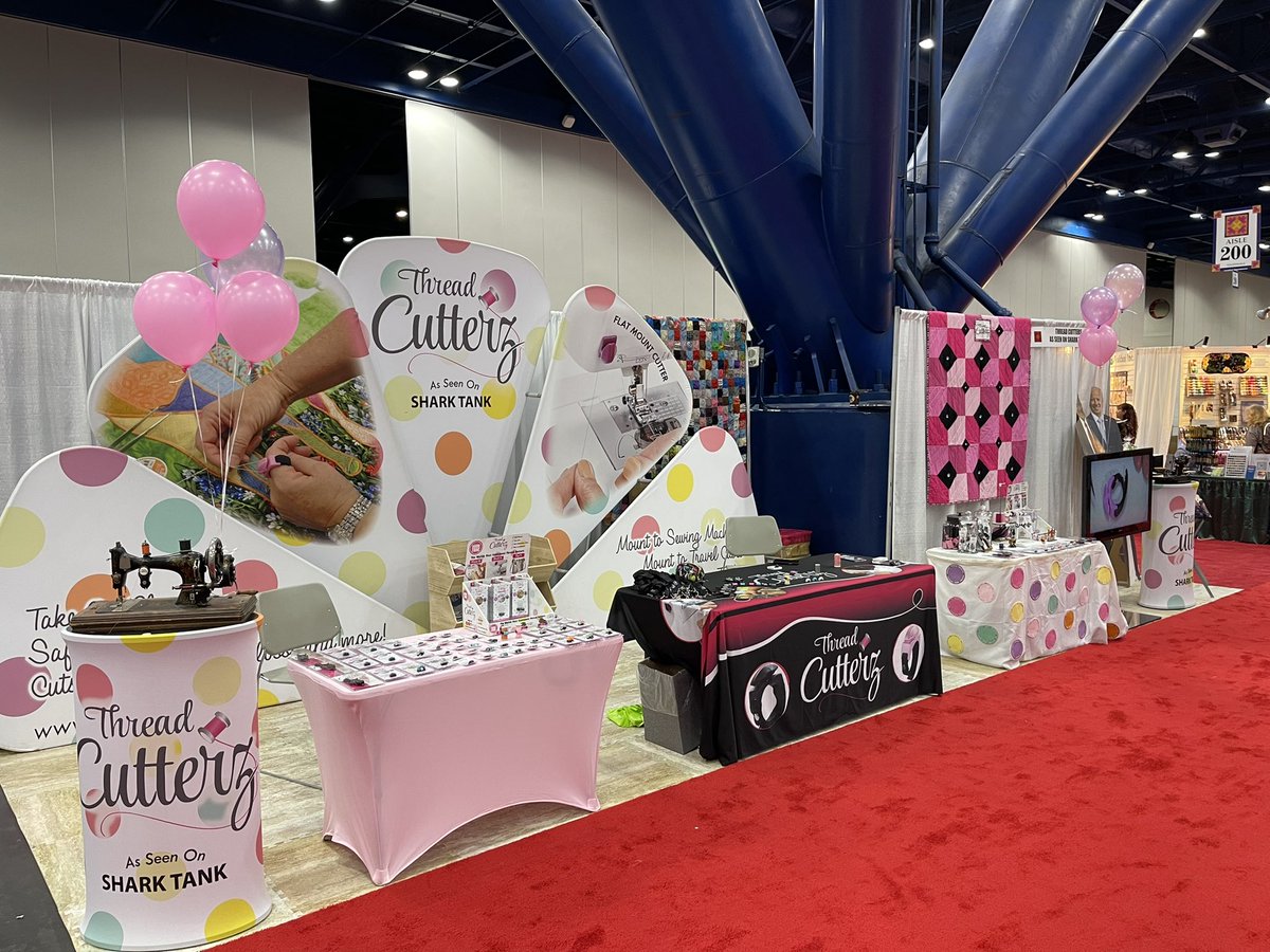 threadcutterz's tweet photo. Come see us at @QuiltMarket !! https://t.co/oQH7vYSsV6