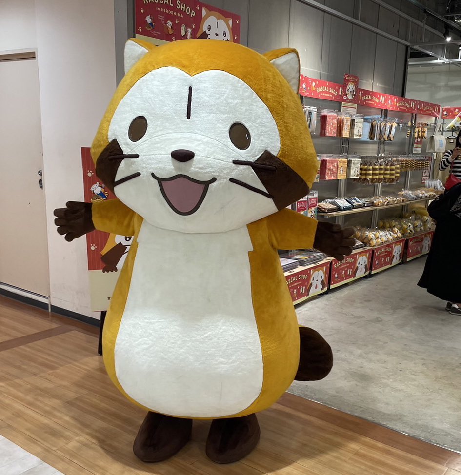 Rascal_Shippo's tweet image. ⛩今日はラスカルが広島パルコに遊びに来ているよ〜！！⛩

ラスカルがお店でみんなのことを待っているよ🌽
次の14時がラストチャンス！！