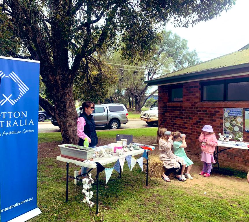 HBrickhill's tweet image. Fun day out at the Coly Taste Festival - a great initiative showcasing local food &amp;amp; #fibre to the community 🌱👩‍🌾➡️👕🧵👖 
@CottonAustralia 

Thanks to no. 1 volunteer @Matt_Champness for his help!