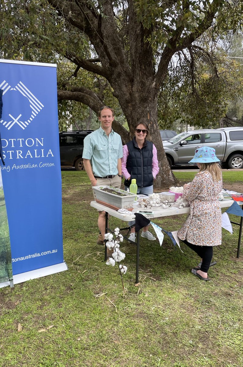HBrickhill's tweet image. Fun day out at the Coly Taste Festival - a great initiative showcasing local food &amp;amp; #fibre to the community 🌱👩‍🌾➡️👕🧵👖 
@CottonAustralia 

Thanks to no. 1 volunteer @Matt_Champness for his help!