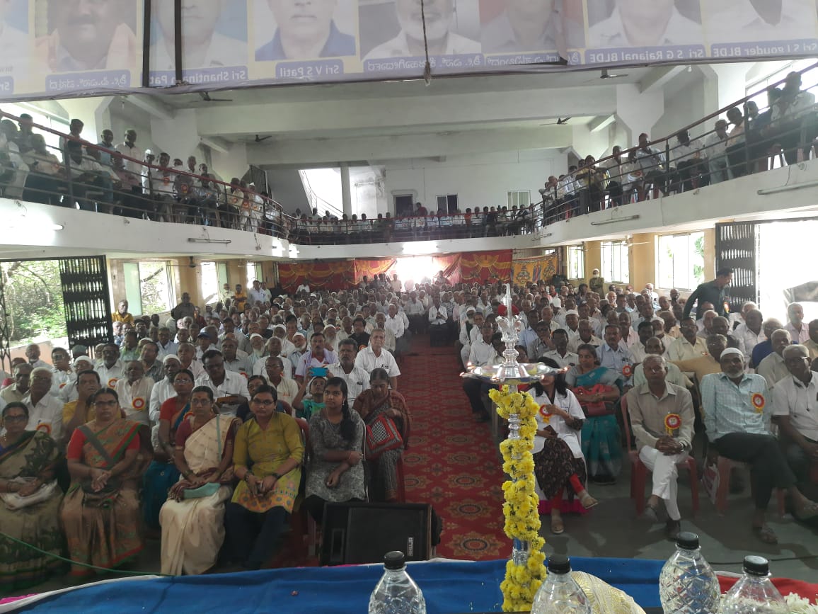 NationalAgitat2's tweet photo. *NAC Vijayapur EPS'95 Convention minutes*
On 29.10.22 NAC Vijayapur EPS'95 Convention was organised by seasoned EPS'95 pensioners. It was meticulous planned and implemented. 
*Attendance was 850+ which was more than expected figure*. Meeting hall was full and overflowing with 1/1 https://t.co/xMAU2CrLOX