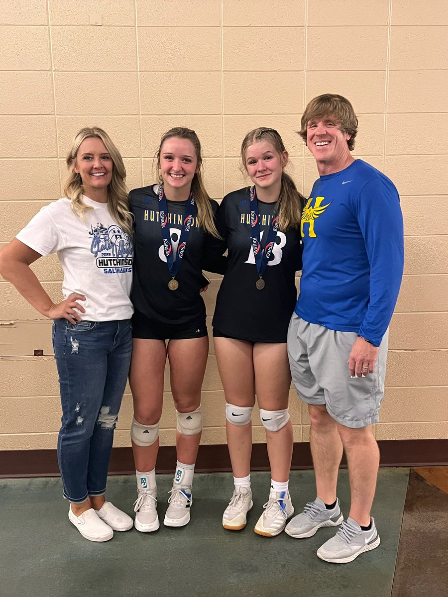 AThompsonPHMS's tweet photo. Amazing end to Myaโs high school volleyball career. Salthawks take 3rd in a stacked 5A tourney and she finishes alongside her best friends and sister. #salthawk๐ #publicschoolproud https://t.co/zFlstAcSvx
