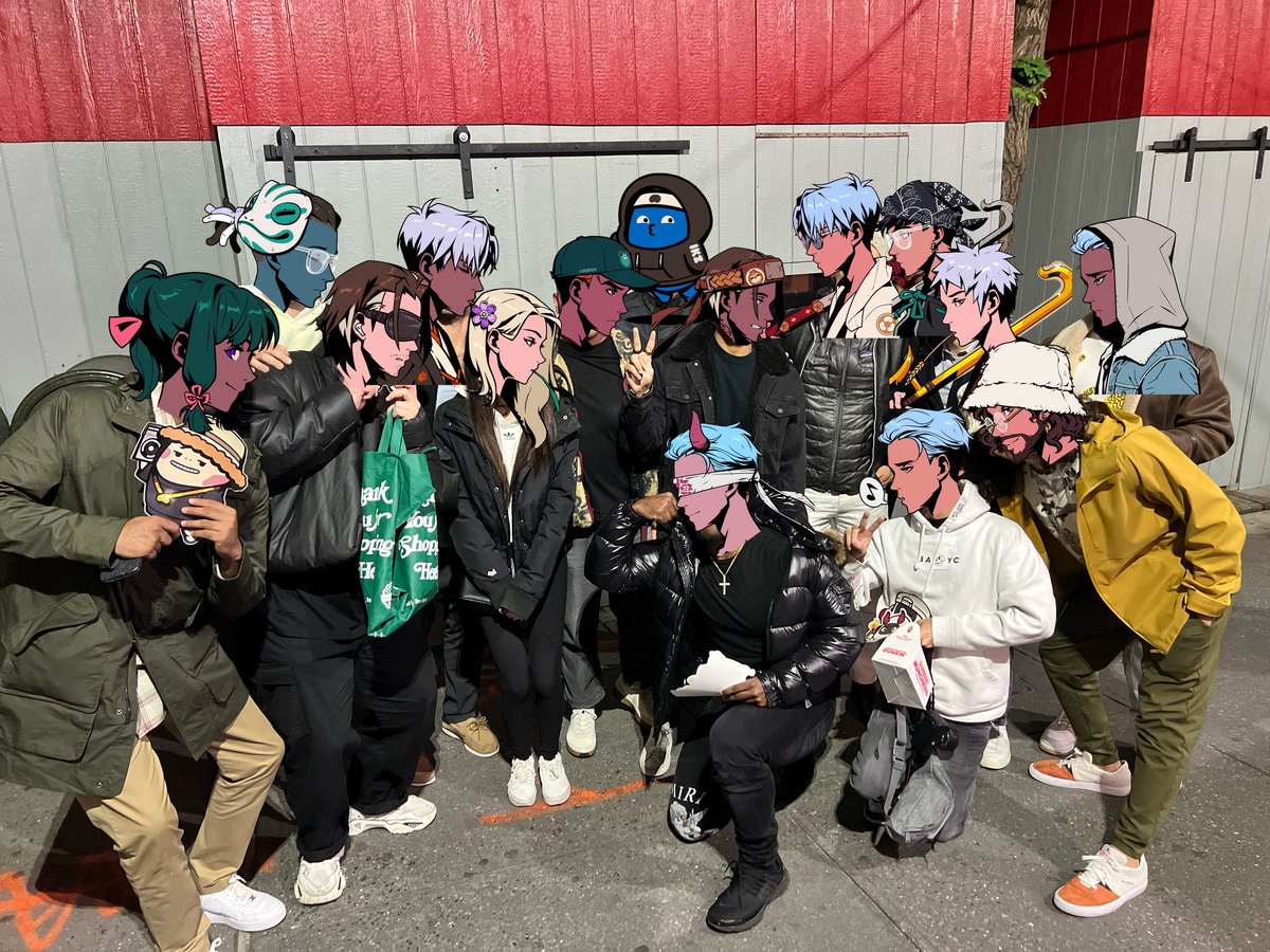 VonCross_'s tweet photo. Outside with the fam. Protecting the garden on the web and IRL too. @AzukiOfficial #ikzzz https://t.co/yXRhvsqNsX