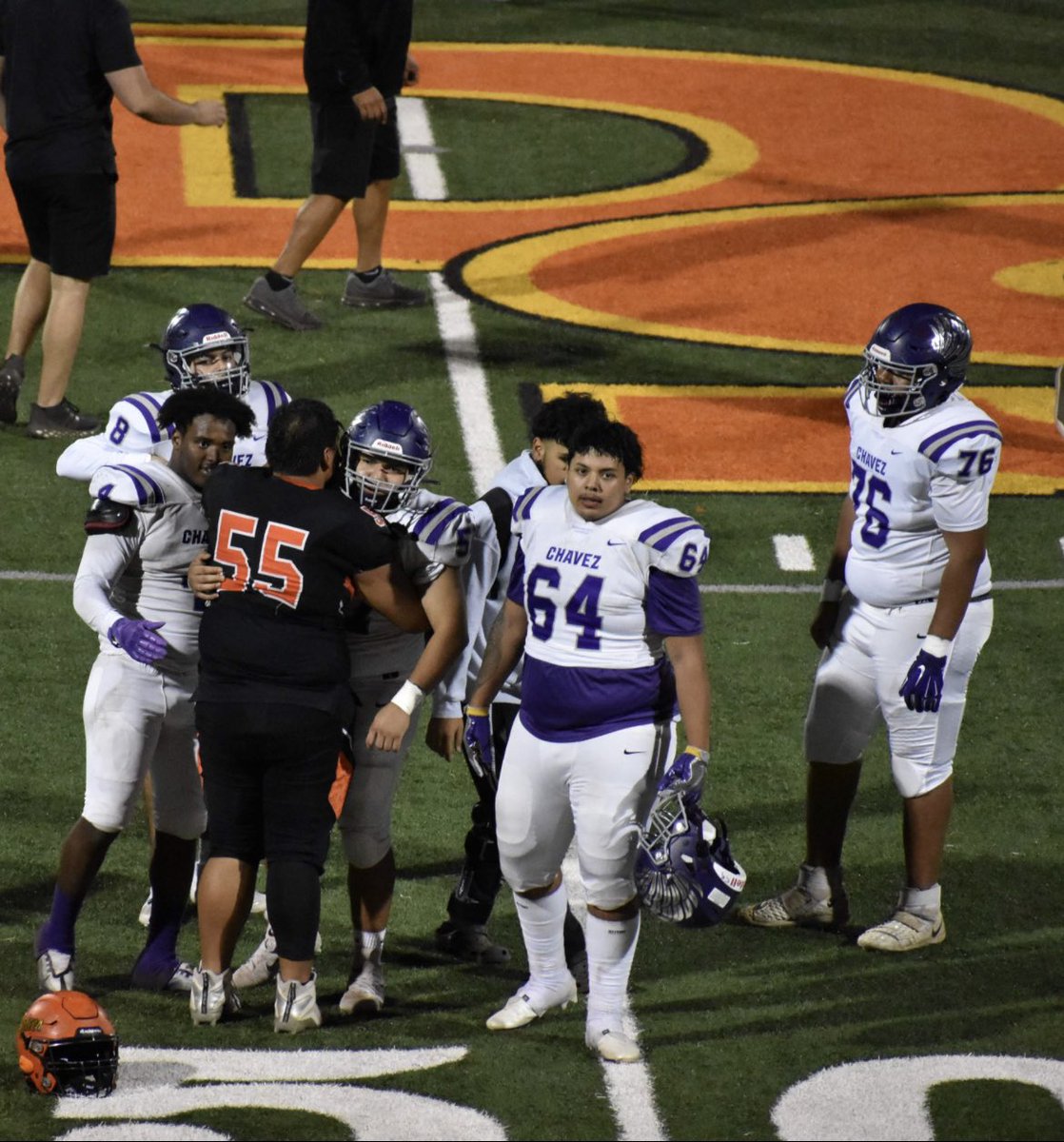 Showing love to his old team. <a href="/FaneneTrey/">Trey (Tki) Fanene🇼🇸🇦🇸</a>  #BleedOrange