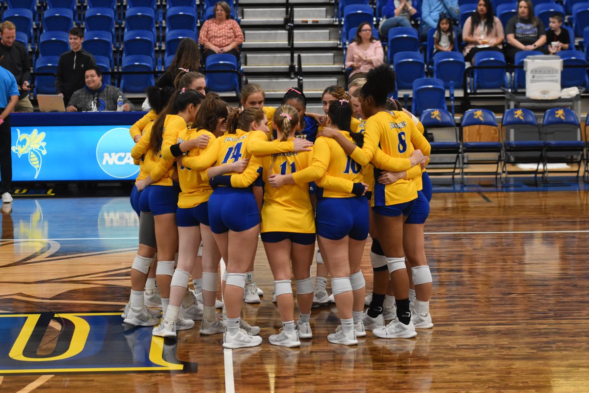 VB recap: @LETUVolleyball falls in five sets at Sul Ross, but clinches the No. 4 seed in next week's ASC Tournament. Story: letuathletics.com/news/2022/10/2… #d3vb