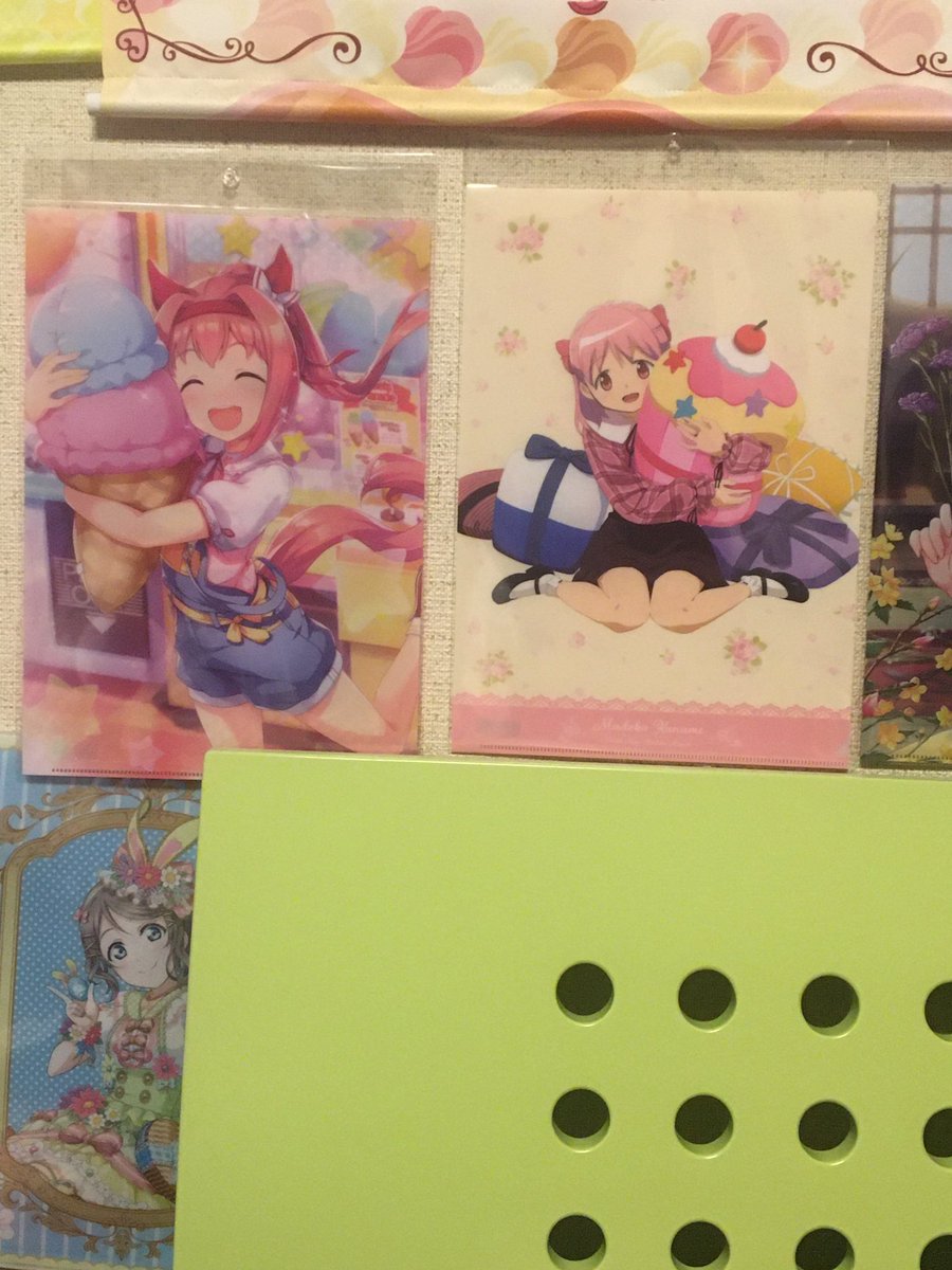 raaranyan's tweet photo. 今日はアニメイトでクリアファイル買ってきた
まどかの髪型可愛い https://t.co/NyQgjzG33F
