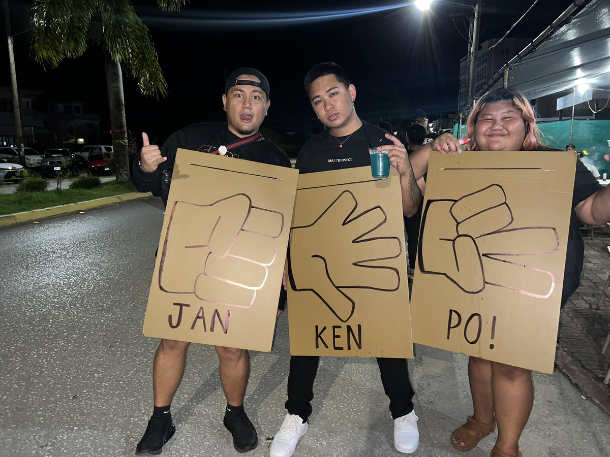 Who want the smoke ✊🏾✋🏾✌🏾BUT NO FAIR BABY JESUS HAAA!!! 👶🏽😂 #diy #diycostume #happyhalloween #jankenpo #halloween #themaeianas #rockpaperscissor #saipan #tinian #rota #guam