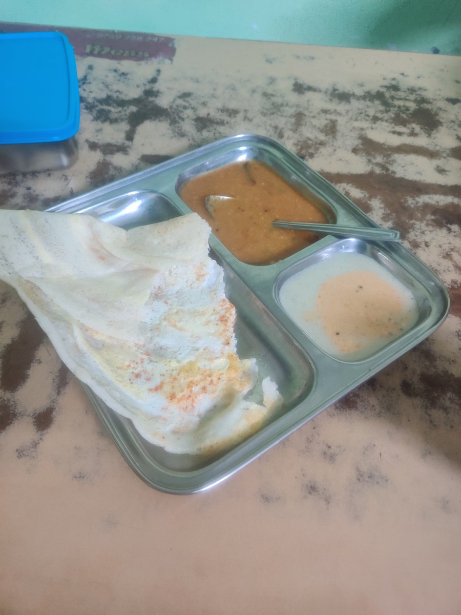 iMayavi's tweet photo. Introduced family + Mojo to this amazing place "maddu mess". Visited after many years. Same vibes. Great food. Aunty is going strong! Egg dosa, dosa, idli, vada chutneys #ftw #iitbombay #Mumbai #maddu https://t.co/tMTVPwrjJ9