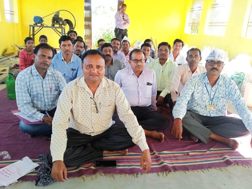 Santosh07051571's tweet photo. PACL ke bhugtan mamle mein SEBI aur Lodha commity Kyon maun Ho Gaye Hain kaun se Bimari se grast ho gaye hain?
#Sebi 
@AISO_INDIA 
@AISOBEMETARA_CG https://t.co/gdSS99gRGv