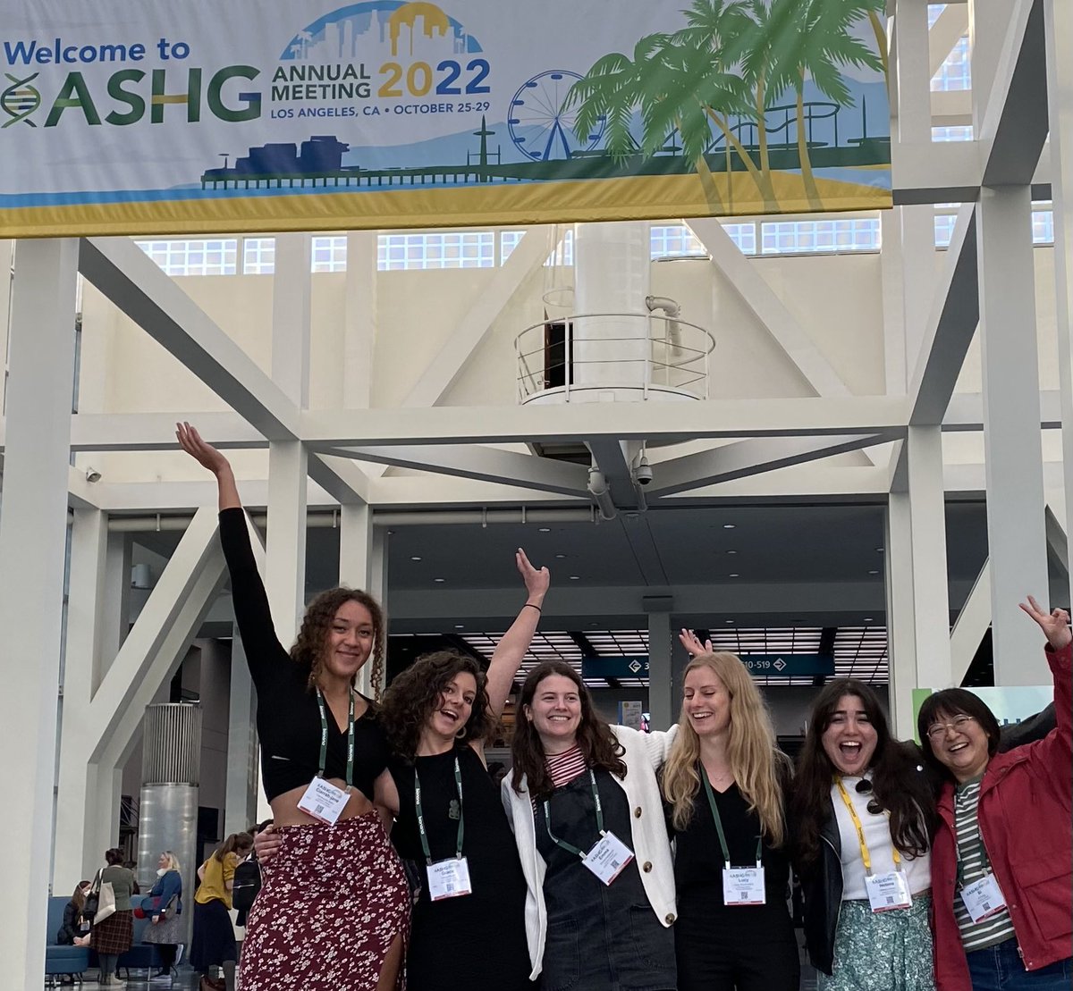 And that’s a wrap - what a great week at #ASHG2022 with the <a href="/mrc_ieu/">MRC IEU</a> crew ✌️