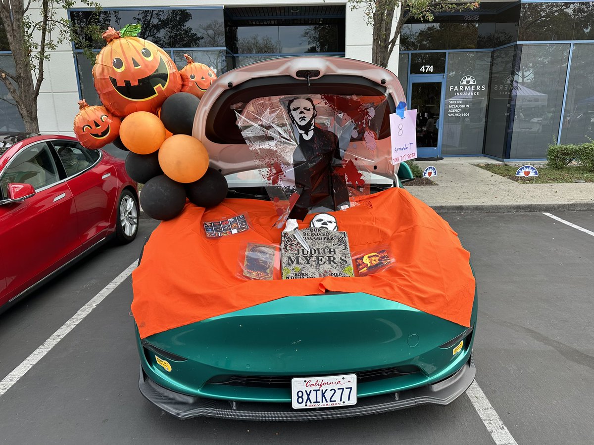 TeslaOwnersEBay's tweet photo. Still editing photos but our @Tesla Frunk or Treat tonight was off the chain! Thank you to all our members, the kids, the vendors who donated to make it a spooky 👻 good time! @elonmusk https://t.co/nKKuza1a3U