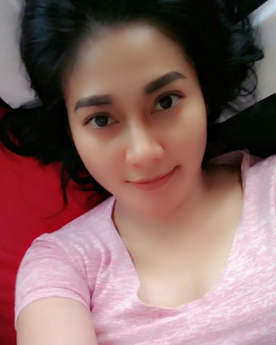 Amieralexandra's tweet photo. minggu2 dirumah sendirian https://t.co/cl9C04xACY