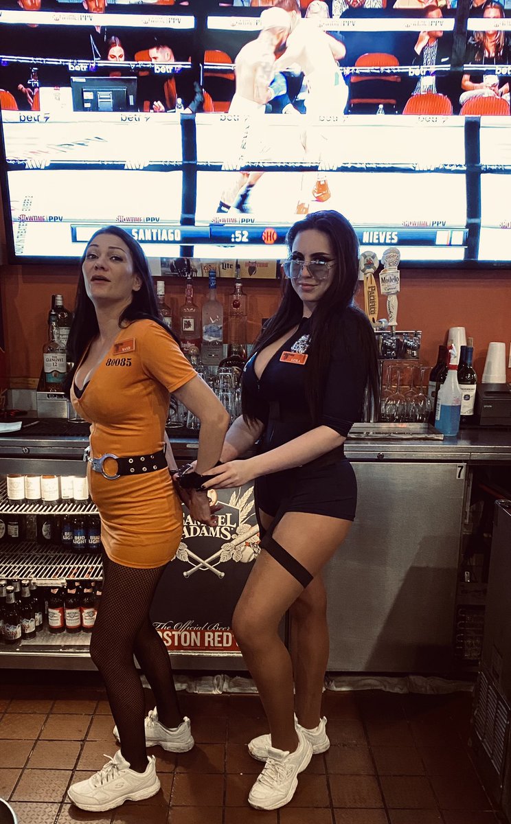 Happy Halloween from hooters day 1 of 3!!! #Halloween #hooters #copper