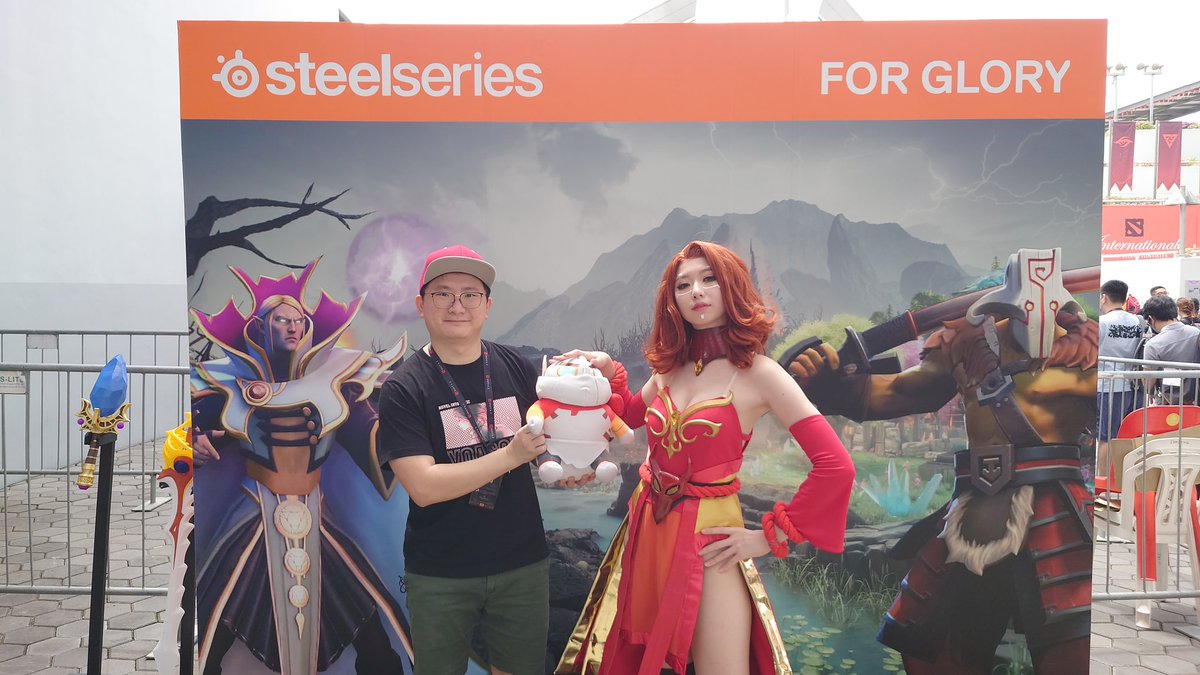 potion_online's tweet photo. We found Ice, Fire AND Wind! #TI11Cosplay #TI11 https://t.co/WxGhflVVEX