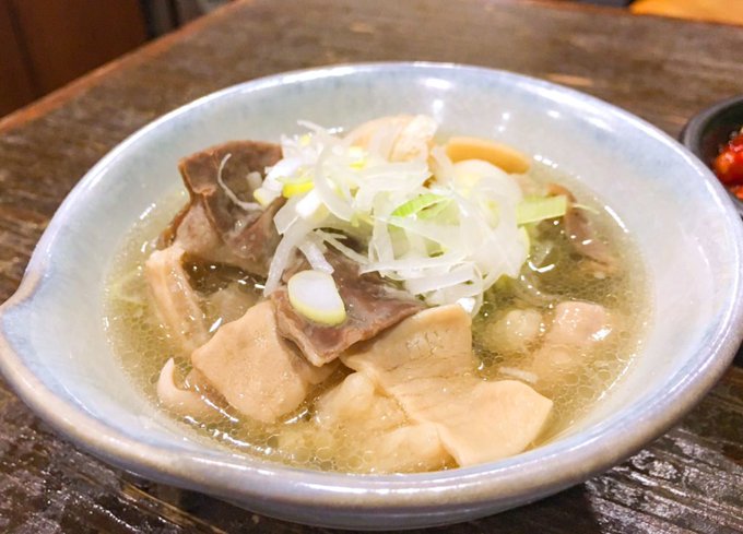 塩モツ煮食べたいね…塩モツと生レモンサワーで優勝しようぜ…
【もつしげ野毛小路】名物塩モツ煮込みはおかわり必須のオススメ品!|野毛飲みcom https://t.co/OGpvc1TABJ 