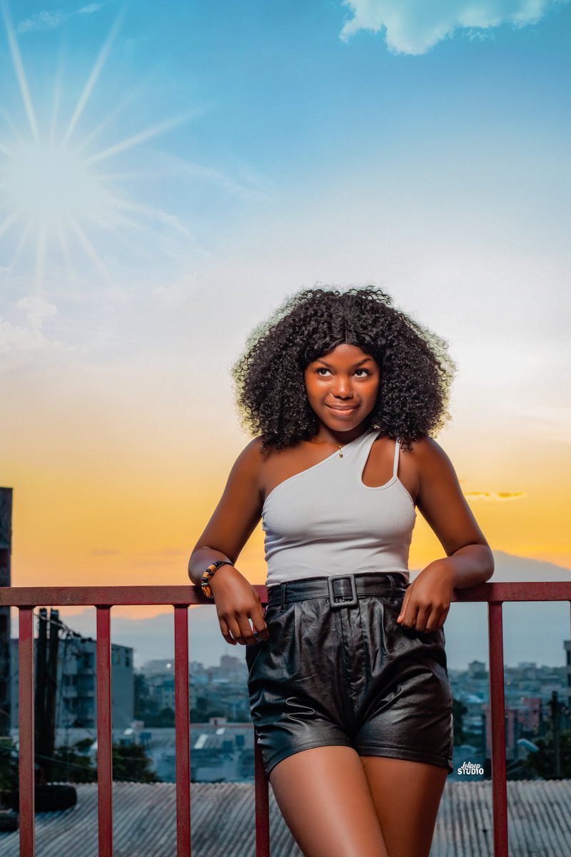 Ornicar 📸 🎥🇨🇲 (@nicpro_nicanor) on Twitter photo J'ai comme l'impression que vous n'exploitez pas assez mon talent de photographe ici. Je dois changer ça 📸📸 #LolipopStudio <a href="/Lolipop_pic78/">Lolipop Studio 🎬📷</a> J'ai comme l'impression que vous n'exploitez pas assez mon talent de photographe ici. Je dois changer ça 📸📸 #LolipopStudio <a href="/Lolipop_pic78/">Lolipop Studio 🎬📷</a>