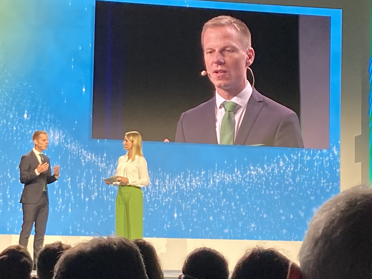 BurkhardRemmers's tweet photo. Ein schönes Motto des Vorsitzenden des Kuratoriums der DBU: lasst uns die 20er Jahre zu greening twenties machen! #uwp22 https://t.co/Z6tY3kMkKU