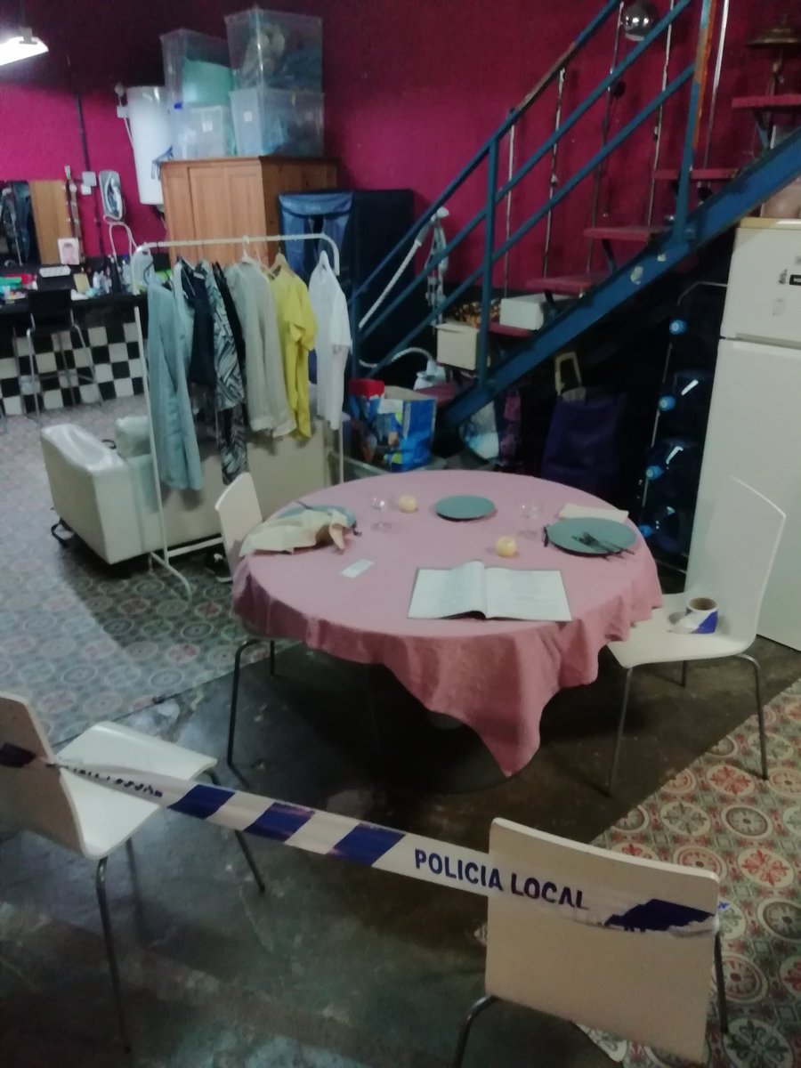 totjugar's tweet image. Avui convertim el local de treball de la @SalaFlyhard en l&apos;escenari d&apos;un assassinat. Resoldran el cas?
#detectius #PizzeriaTomassi