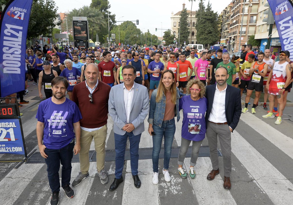 esthernevado's tweet photo. La carrera de las ciudades contra el cáncer de páncreas @Run4Pancreas llega a Murcia

Una iniciativa en la que ya han participado más de 48000 corredores (y andarines) y que lleva recaudados 737402 euros para la investigación 

Y subiendo!
Gracias @ACanPan y @AESPANC https://t.co/Mc04mCoNfQ