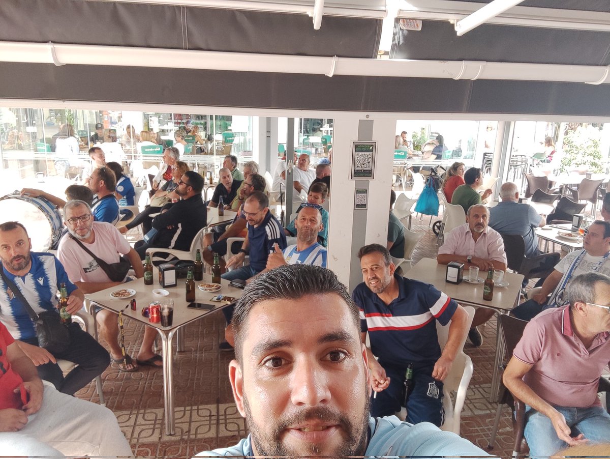 El <a href="/FrenteAguileno/">Frente aguileño 2.0</a> en el <a href="/bocaditosmoron/">adrian</a> animando a nuestro <a href="/aguilas_fc/">Águilas F.C.</a> vamos!!!!