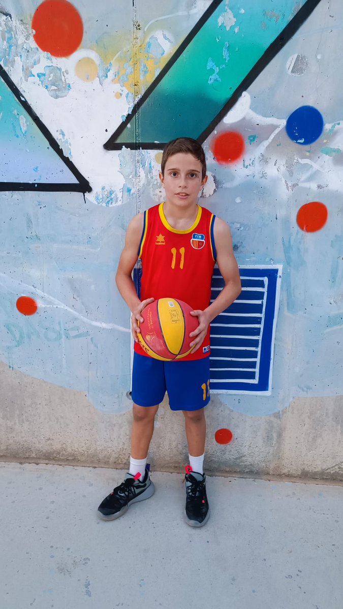 martinencbq's tweet photo. 🎉Estem d'enhorabona!
🔴@FCBQtecnic ha seleccionat a la Júlia, l’Ona Piqué, l’Ona Picas, la Mireia i el Xavi al Programa de Detecció i Perfeccionament de la @FCBQ
🏀Segur que aprofitaran aquesta experiència i treballaran de valent.
Felicitats!! #SomMartinenc https://t.co/lPGr4VoQfO