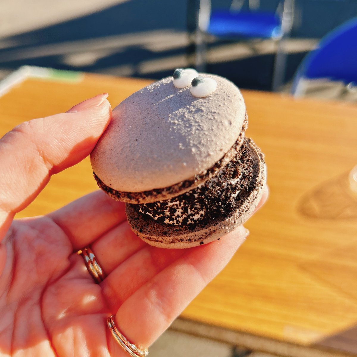 mm_ch89's tweet photo. クッキーアンドクリームのトュンカロン美味しかった🤤醤油のお団子は2つ食べちゃったよね🤤カフェではひとつだけ、カヌレ食べちゃったね🤤 #めめログ #名古屋 #犬山 #カフェラテ #お団子 #食べ歩き #トュンカロン #THECUPS #カフェ https://t.co/i0egqiG1Yb