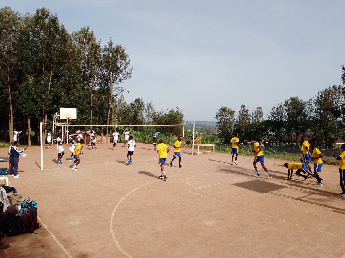 KVC_Capa's tweet photo. Just in: We are resuming the postponed game against #APRVBC in #RwandaNationalVolleyballLeague #PhaseIII in @KireheDistrict
#KVCCapa💪💪💪 @Rw_Volleyball @CityofKigali @Forzzagaming @InterfaithRda @ruterafernand https://t.co/zayg9VhVlD