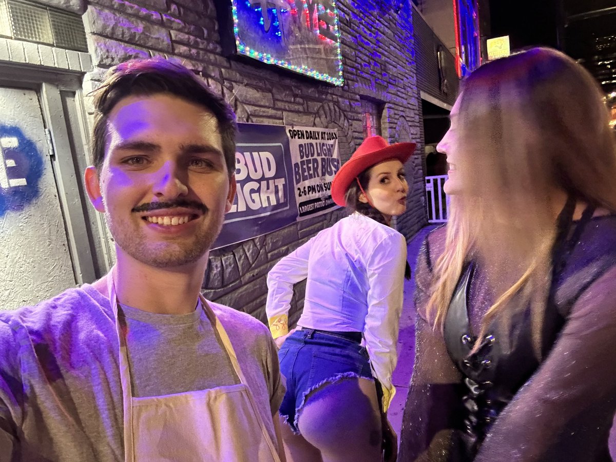 AlliAPorter's tweet photo. Well Yee-haw  🤠 https://t.co/ESCNXH6RmF