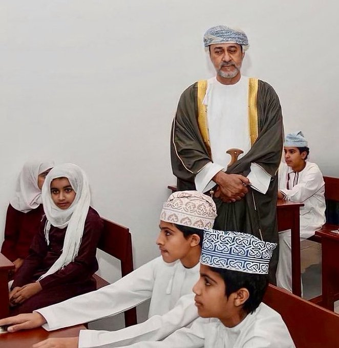 omanPortal1's tweet photo. #نصائح_تعليمية
#سلطنة_عمان 
#مدارسنا_مستقبل_واعد 

*ضع جدولاً زمنياً لموادك الدراسية ومحاضراتك كي تحدد الوقت الكافي الذي تحتاجه لبدء مراجعاتك قبل الامتحانات. https://t.co/EcSyGj1Gwe
