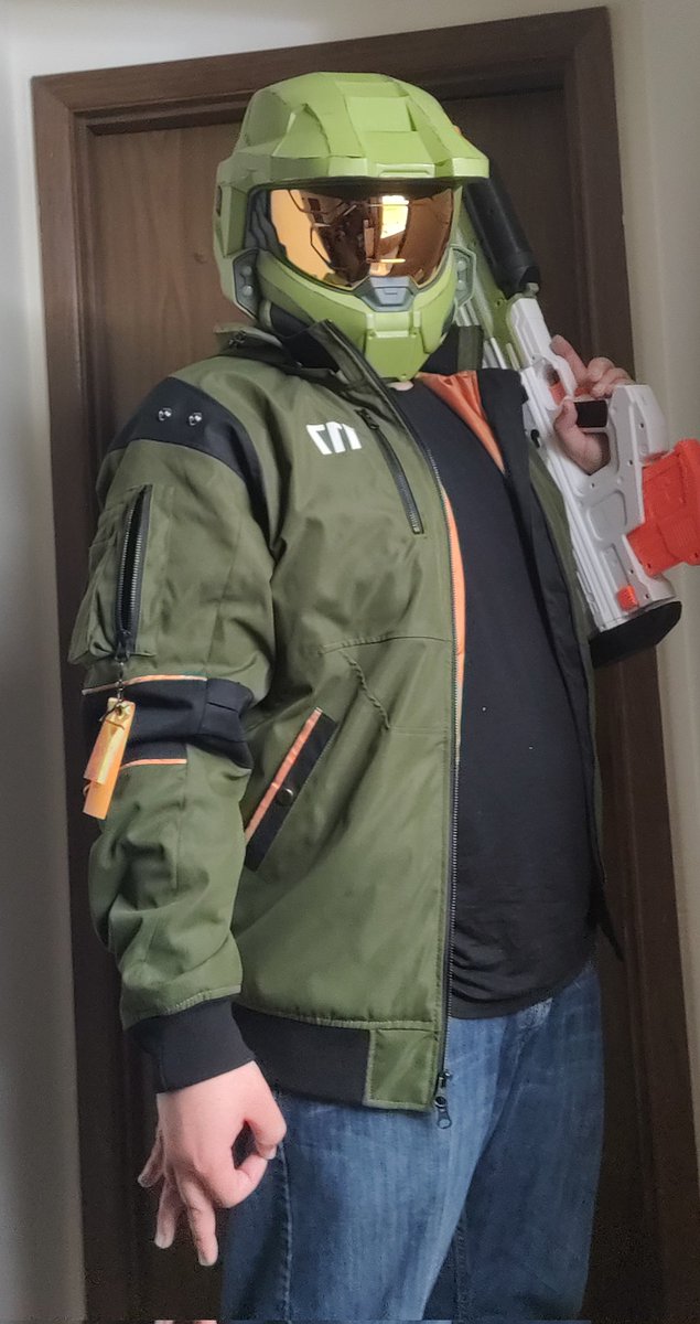 DmanWalking98's tweet photo. Happy #Haloween everyone 🎃
#halloweencostume
#candycoma https://t.co/34Ft3GCXFT