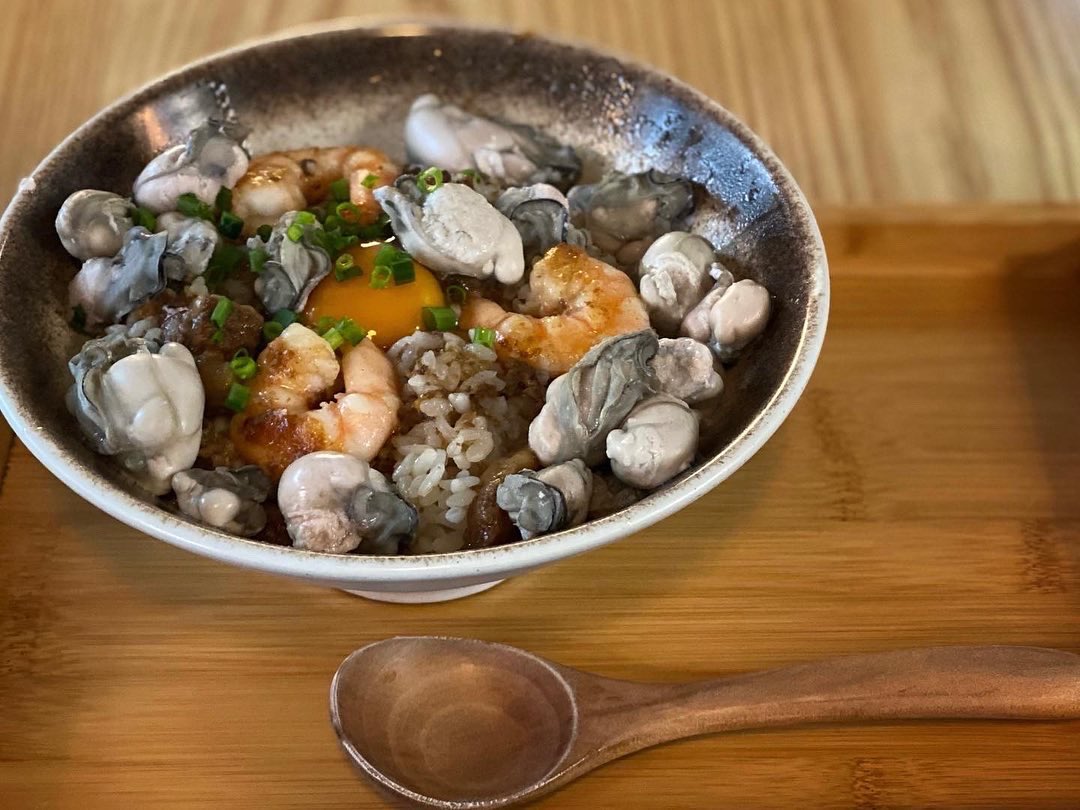 KevinJai8073's tweet photo. 姐姐好介紹，月見海老蚵仔魯肉飯 https://t.co/vi2xFaFQ2L