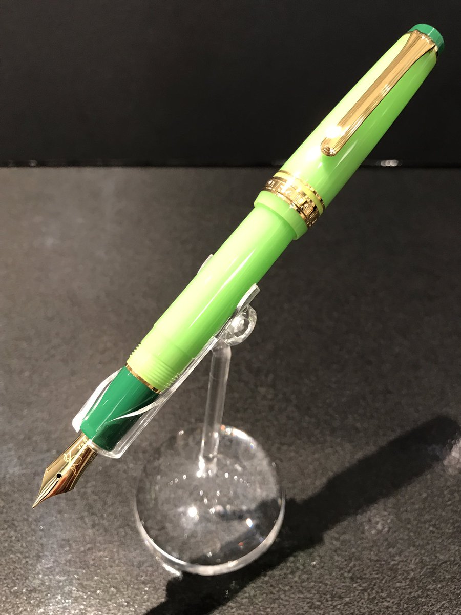 4階万年筆】#丸の内本店限定 『#若檸檬万年筆』¥29,700 字幅サイズ極細