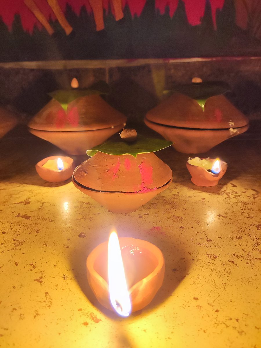 anand_amritash's tweet image. आप सबको छठ महापर्व की हार्दिक शुभकामना...
आस्था के इस महाकुंभ में एक व्रती के रूप में...
मैं आपको खूब सारा आशीर्वाद देता हूँ...
जय छठी मैया...
जय सूर्य देव.