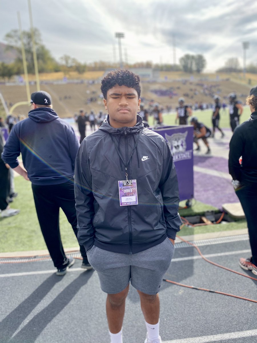 HaviliSime's tweet photo. Had a great time at Steward Stadium. Thanks again to @Tana_Vea and @weberstatefb for the invite. @TrishHavili @maxdiaz_2 @CaseWayman https://t.co/O4q8ubQlaD
