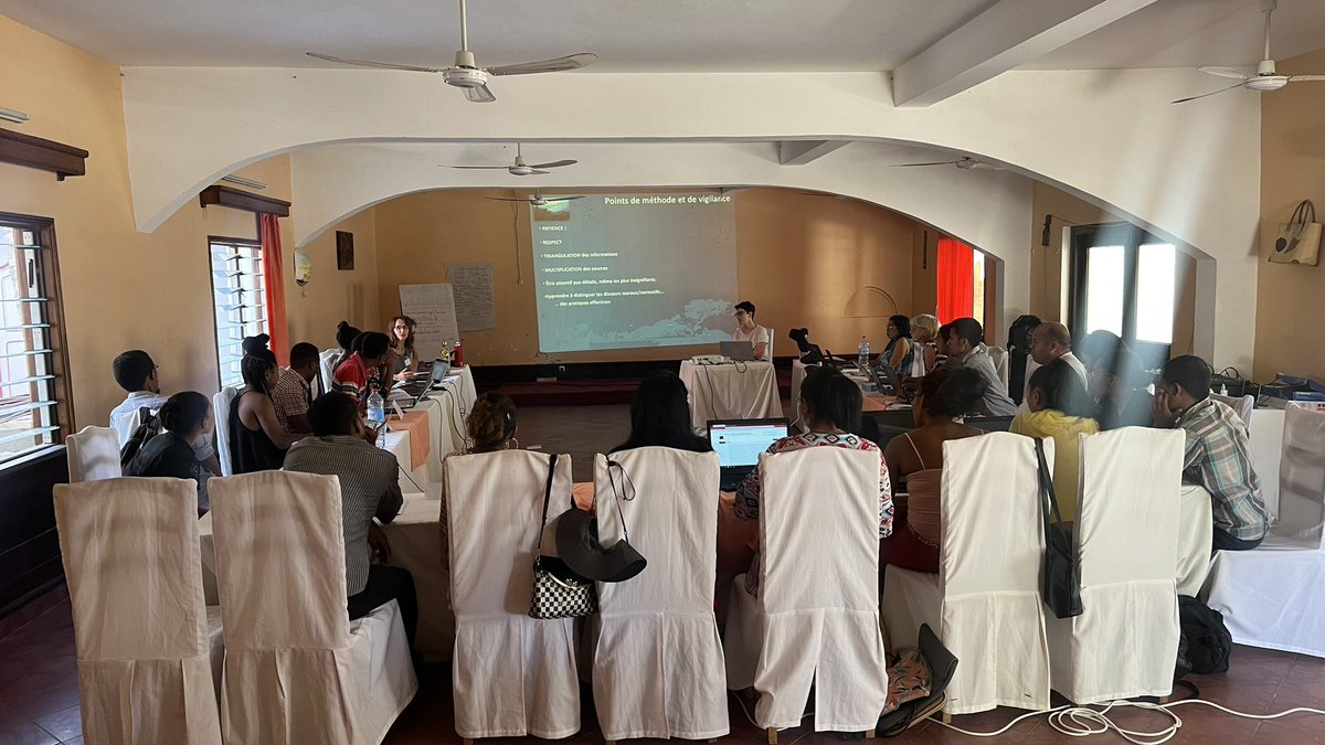 ATELIER 3 #TVM2022

Points de méthode et de vigilarice
• PATIENCE
• RESPECT
• TRIANGULATION des informations
• MULTIPLICATION des sources
• Être attentif aux détails, même les plus insignifiants.
• Apprendre à distinguer les discours moraux/normatifs