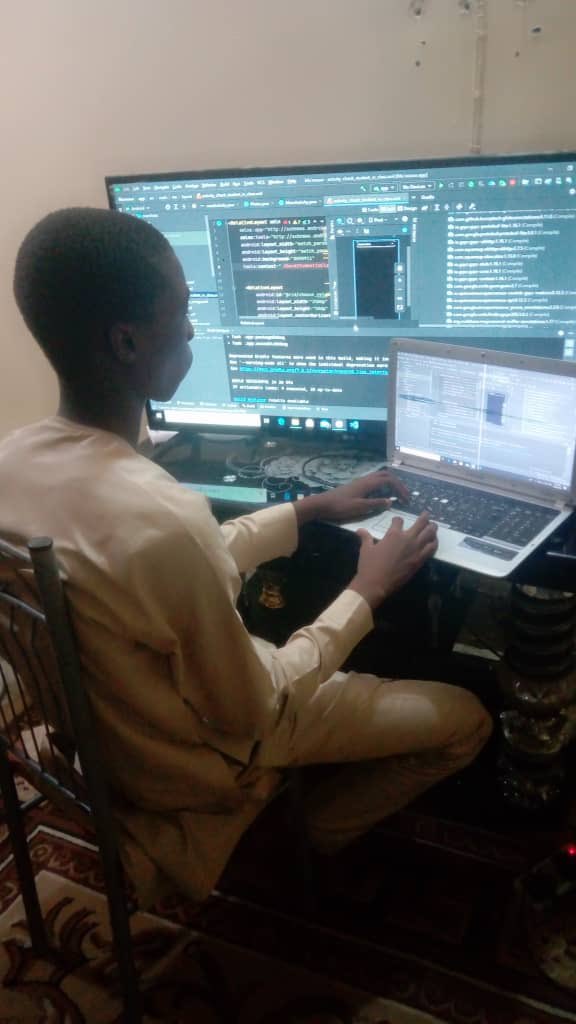 Abdulmuiz Sunusi Iguda, a 17-year-old secondary graduate from Kano has Invented 3 mobile applications that are currently on play store & making a significant contribution 1- Learn KIVY - app that teaches coding 2- Advertise It - marketing app 3- VIP Show - social networking app